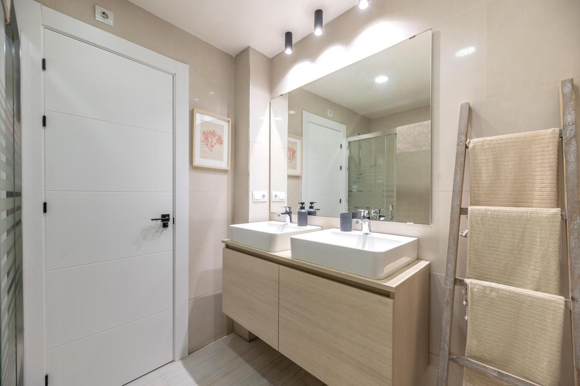 Victoria 16 Premium By Nagoa Homes Малага Екстер'єр фото