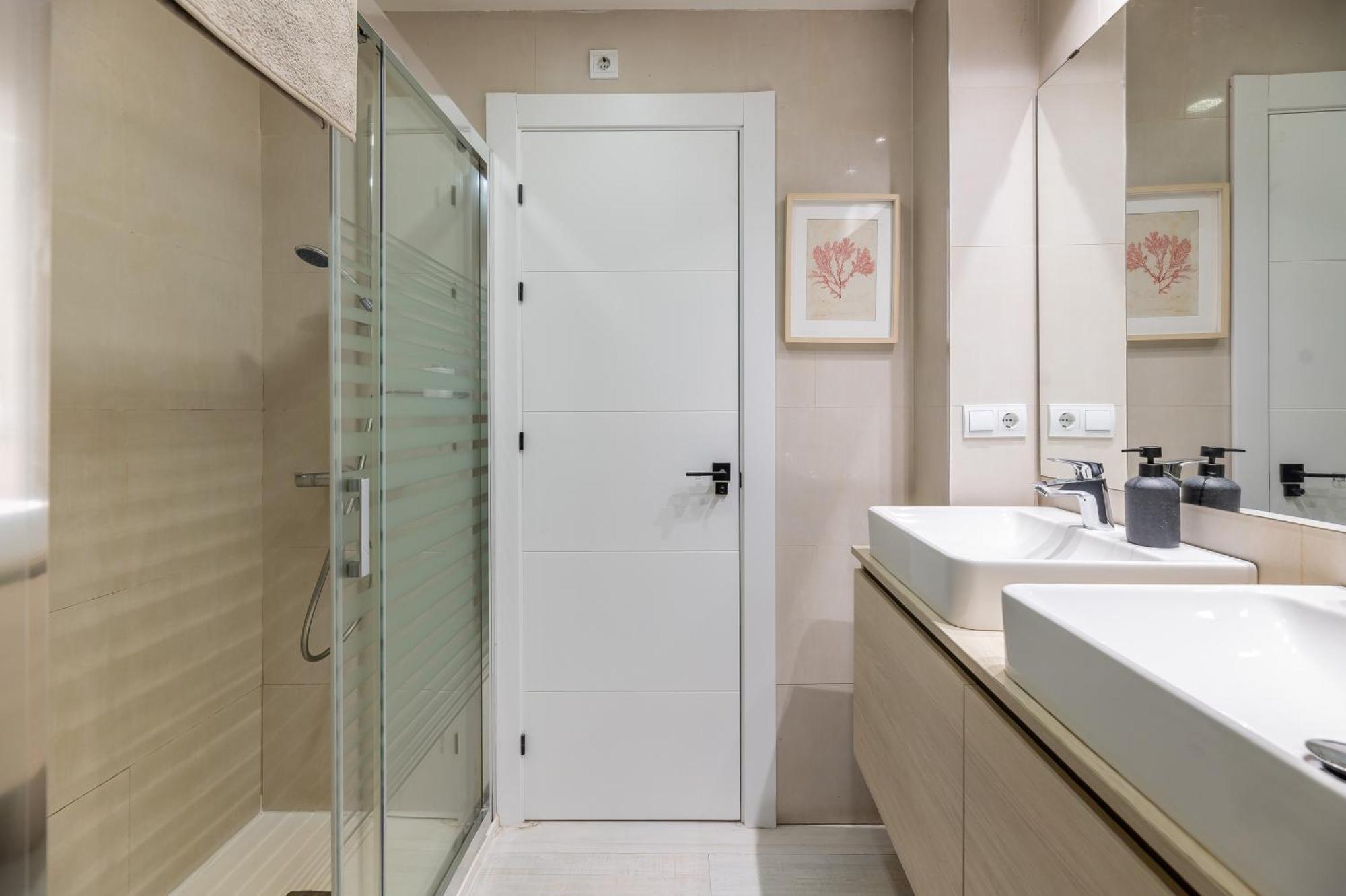 Victoria 16 Premium By Nagoa Homes Малага Екстер'єр фото